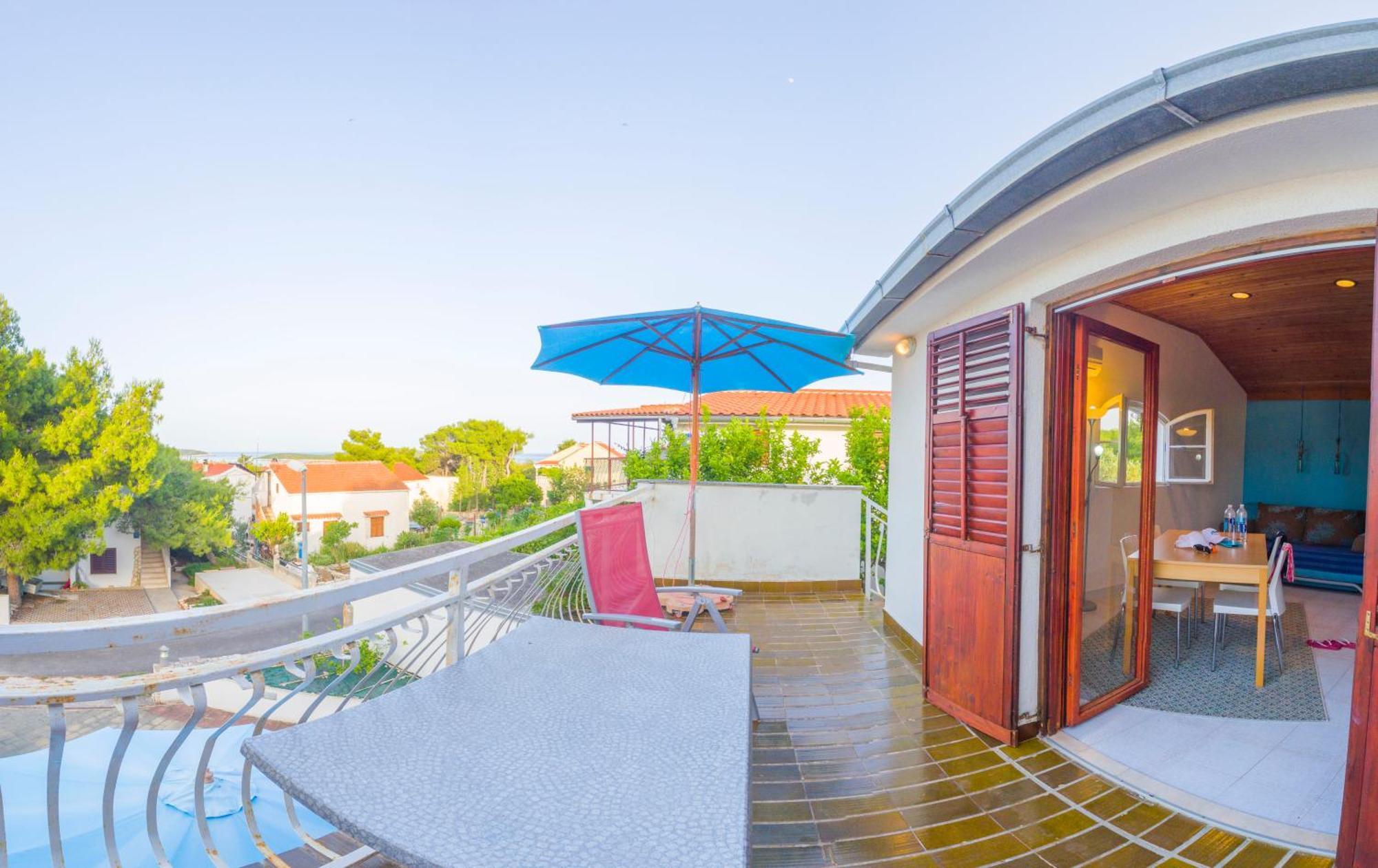 The Sea House Apartments Vis Room photo