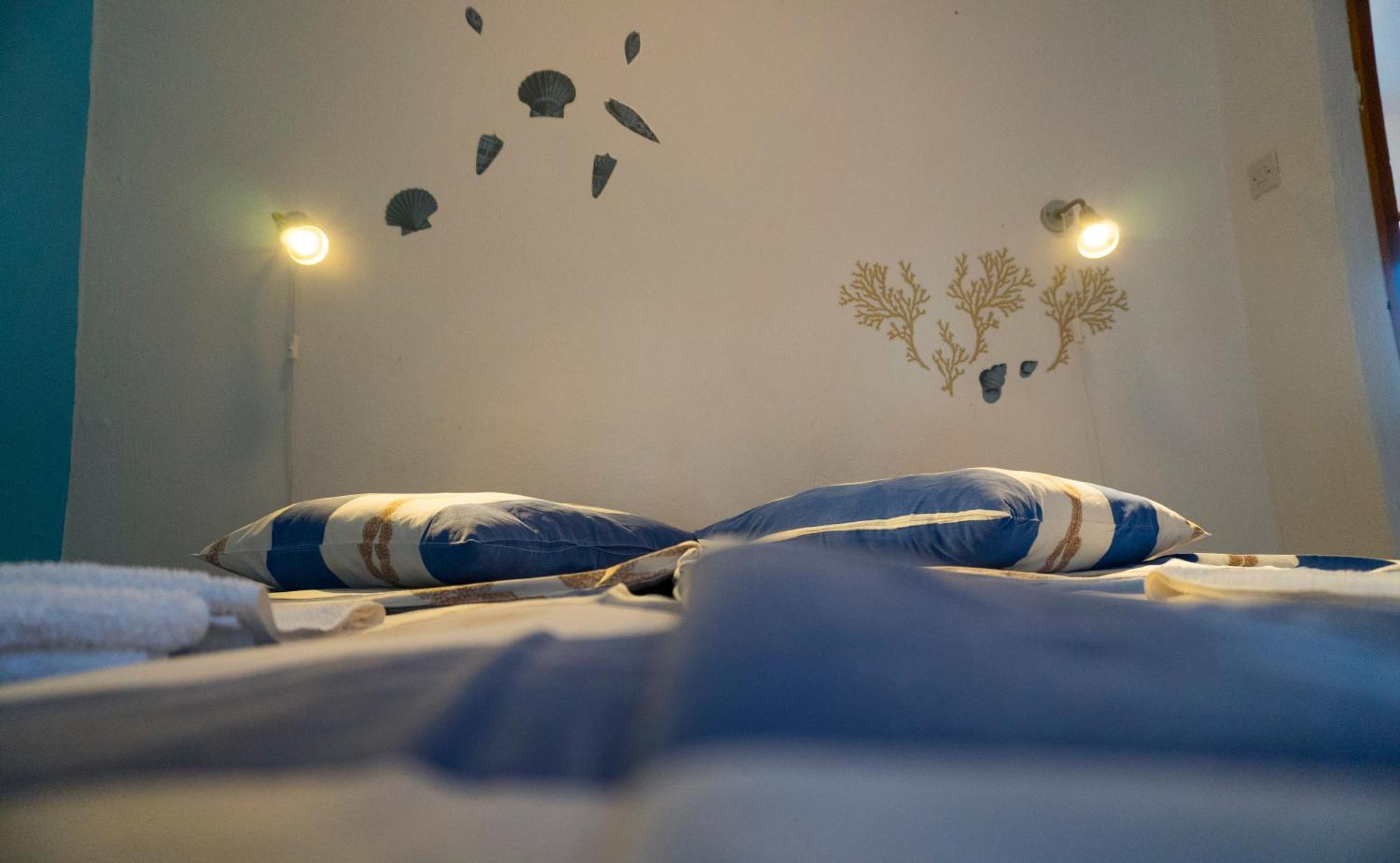 The Sea House Apartments Vis Room photo