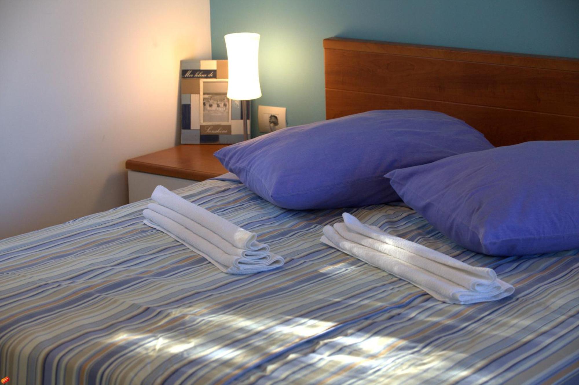 The Sea House Apartments Vis Room photo